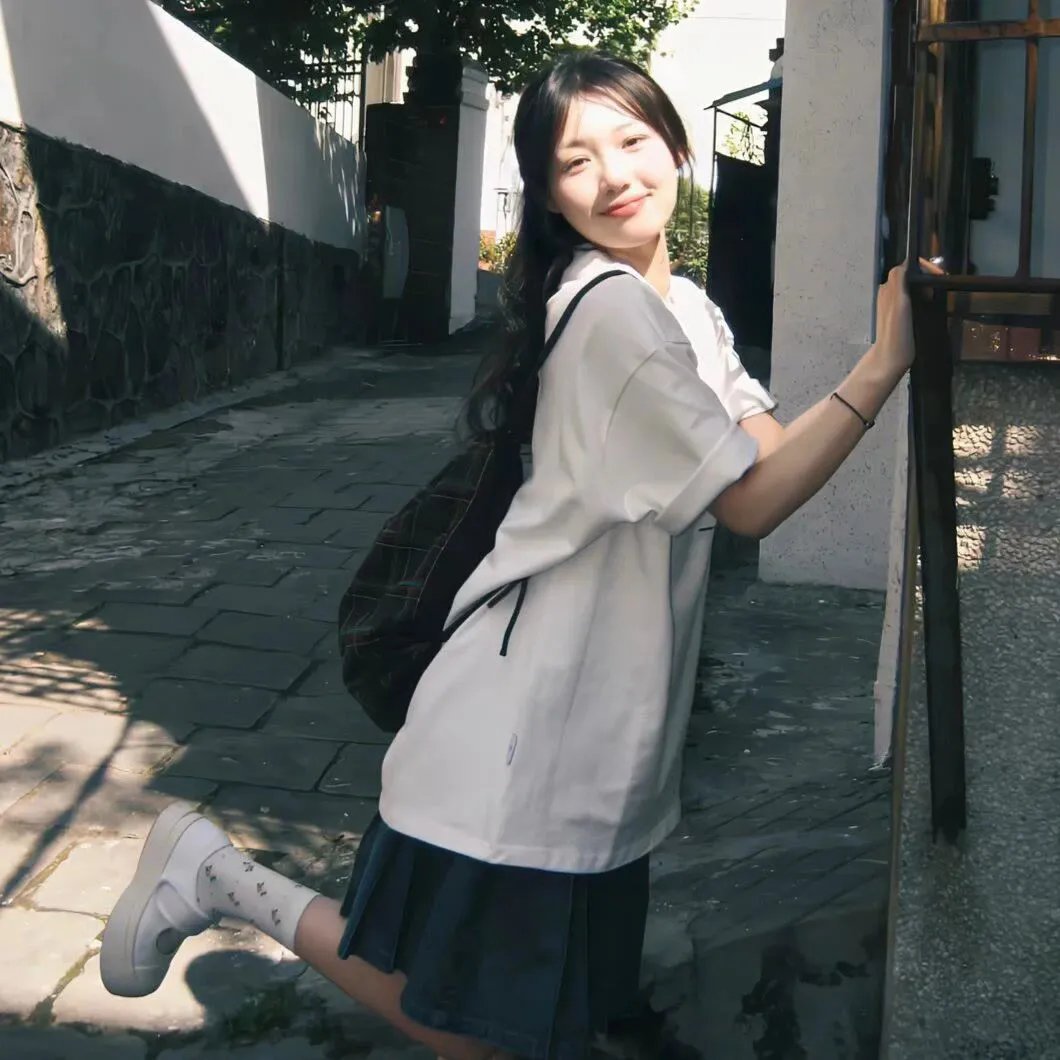 怪异少女神隐
